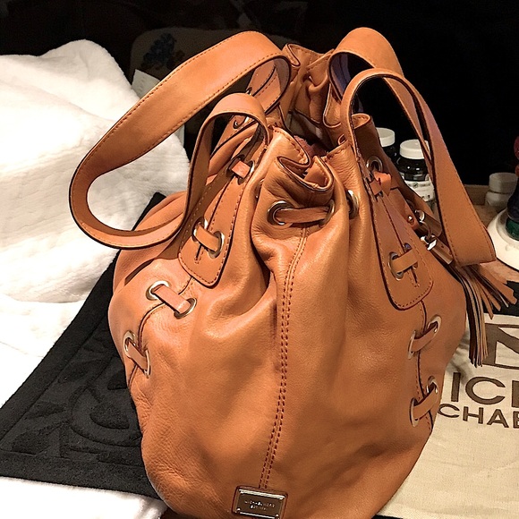 Michael Kors Astor Grommeted Laced Hobo - Picture 6 of 16